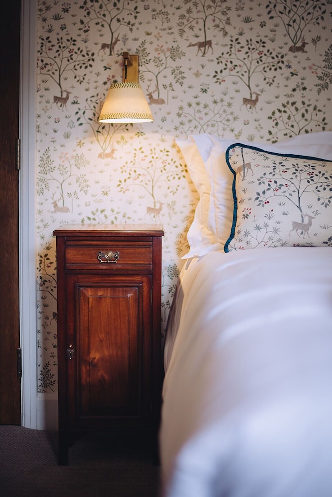 Guildford Vacations - The Drummond at Albury - Property Image 3