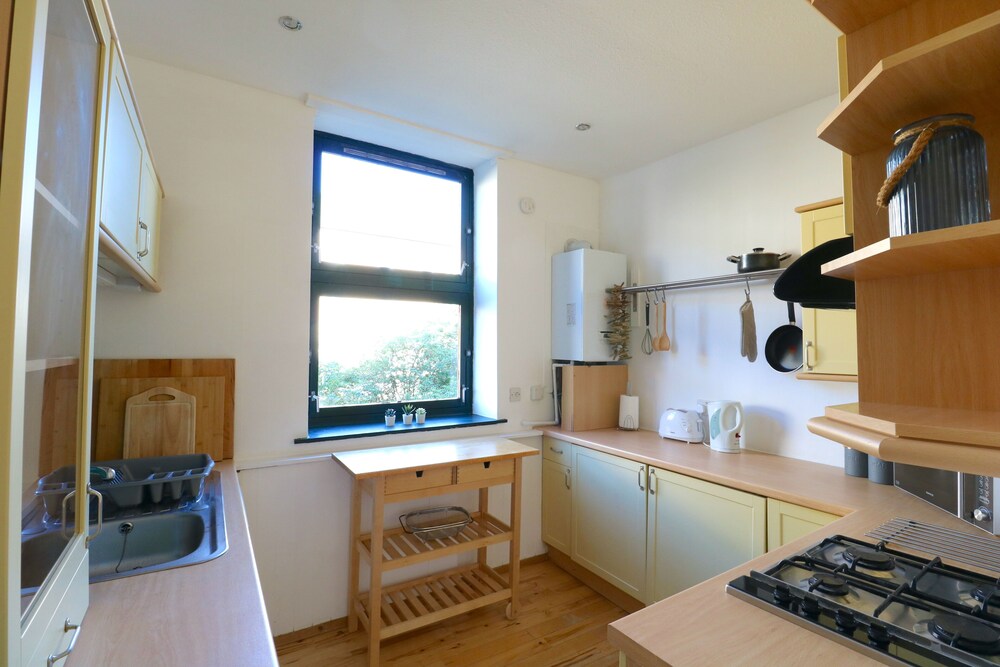Comfortable Apartment in West End