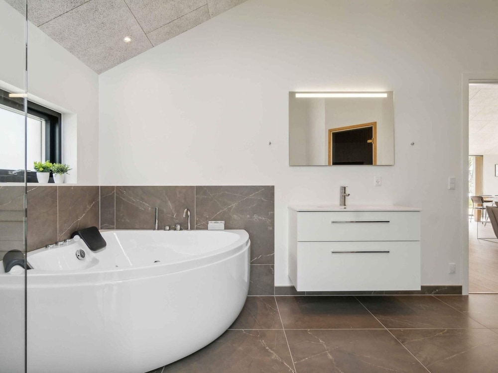 5 Star Holiday Home in Millinge