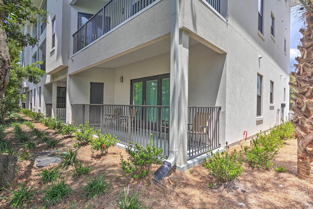 Bright Condo w/ Pool, 3 Blocks to Santa Rosa Beach view 5