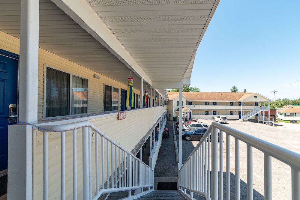 Willabees Motel