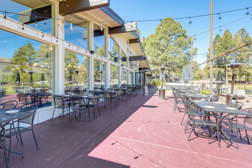 Townhome Near Dtwn Flagstaff: Grill, Golf & Relax!