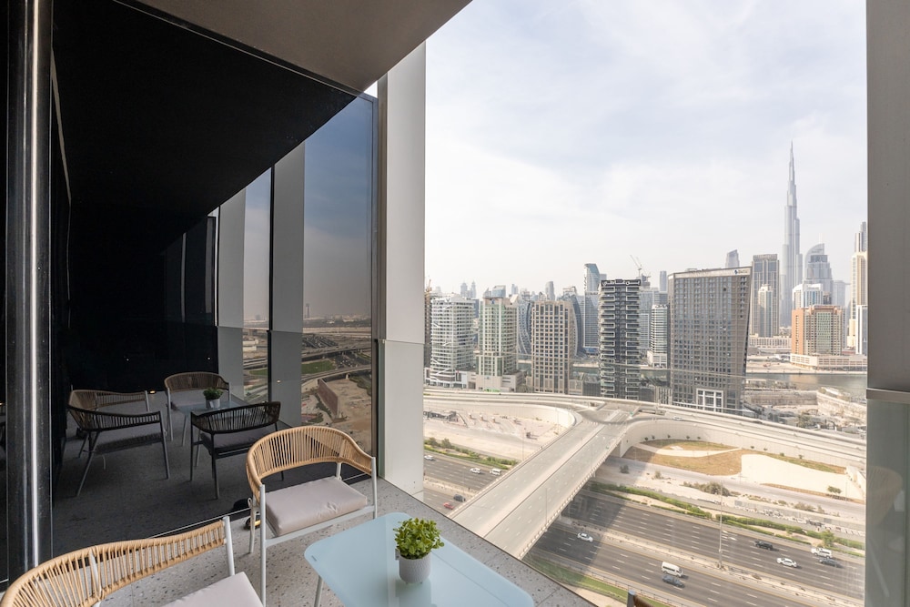 Upside Living - 1807 - BB