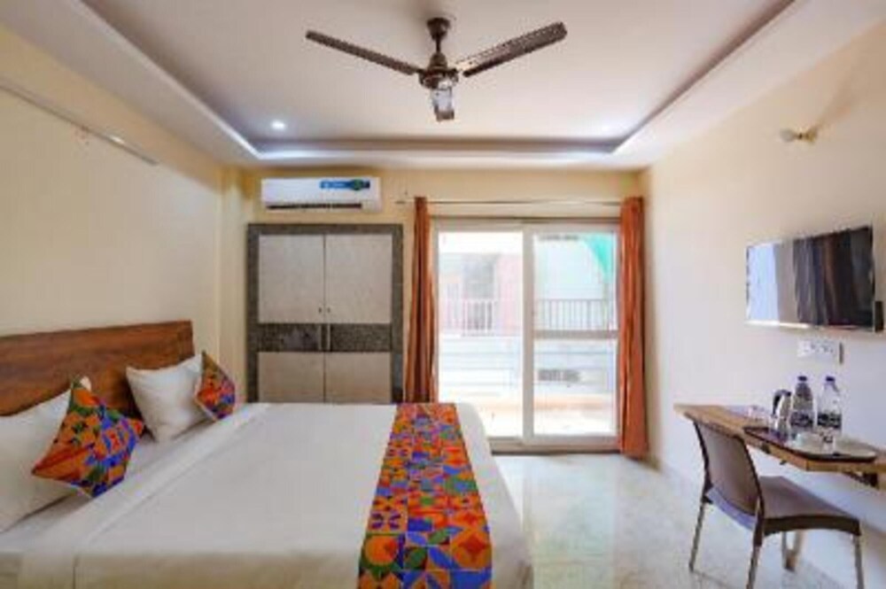 Fabhotel Starlight Sanctuary