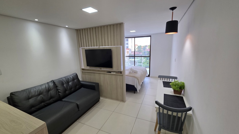 Flat Laguna Beach 305 by La Playa