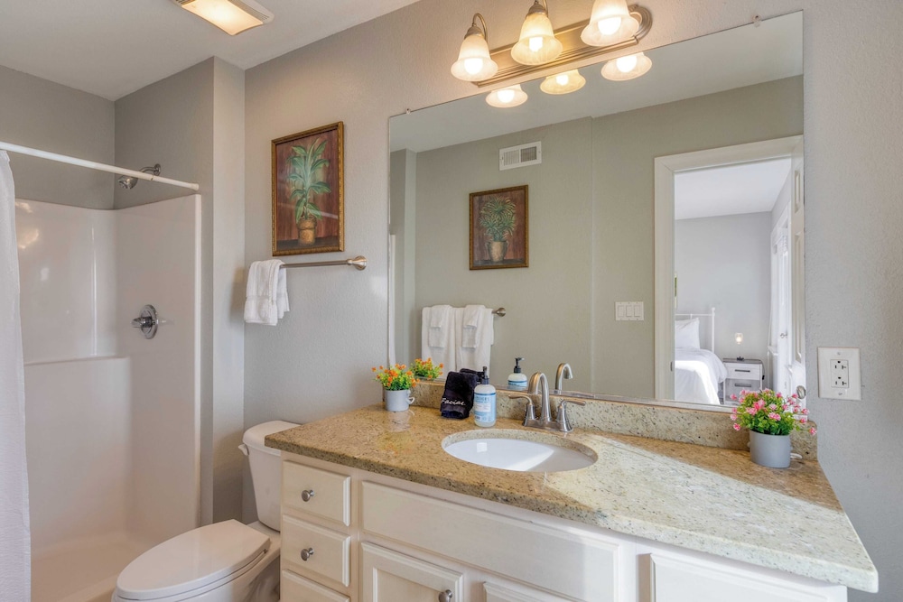 Sleeps 28 Beachfront w/ Pool, Hot Tub, Game Room Atlantic Watch by Avantstay