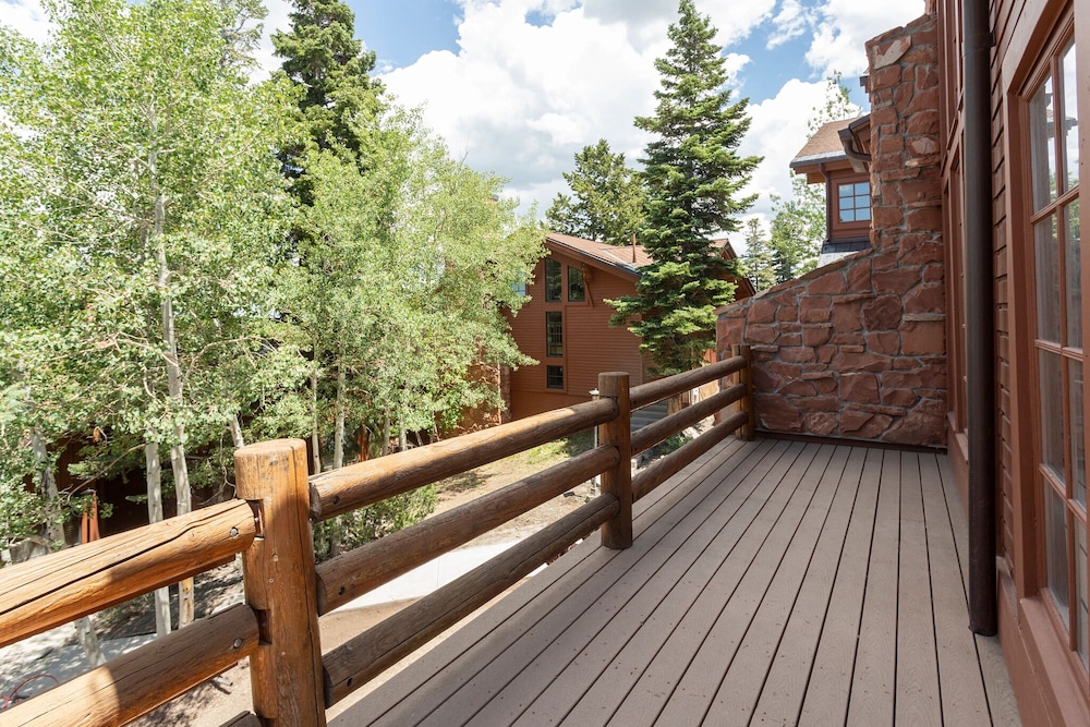 Stag Lodge at Deer Valley Resort - Three Bedroom Residence with Spa #9 3 Condo