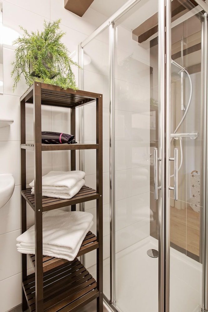 Canal Garden Apartment 11