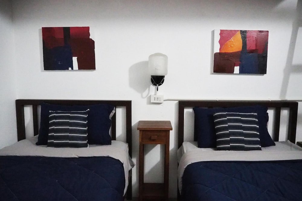 Nanan House Hostel
