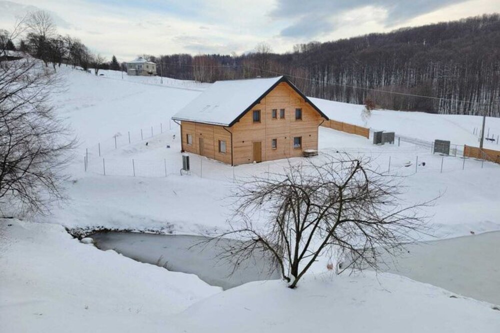 Holiday Home Wisniowa With Pool and Mountain Views