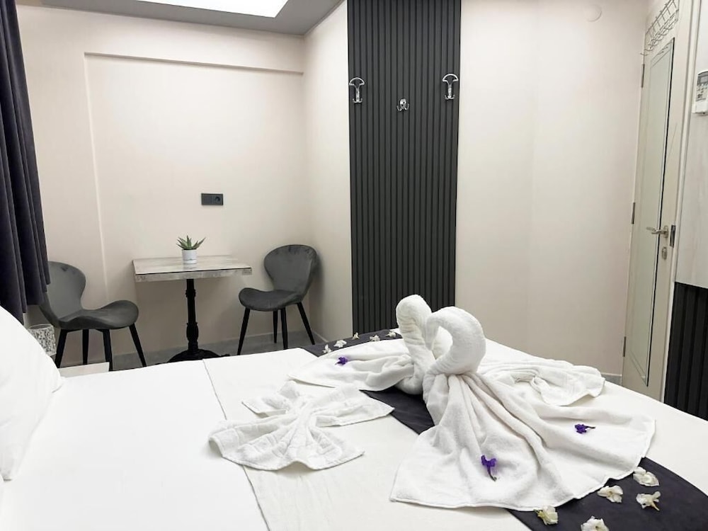 Marina Lora Butik Otel Sığacık