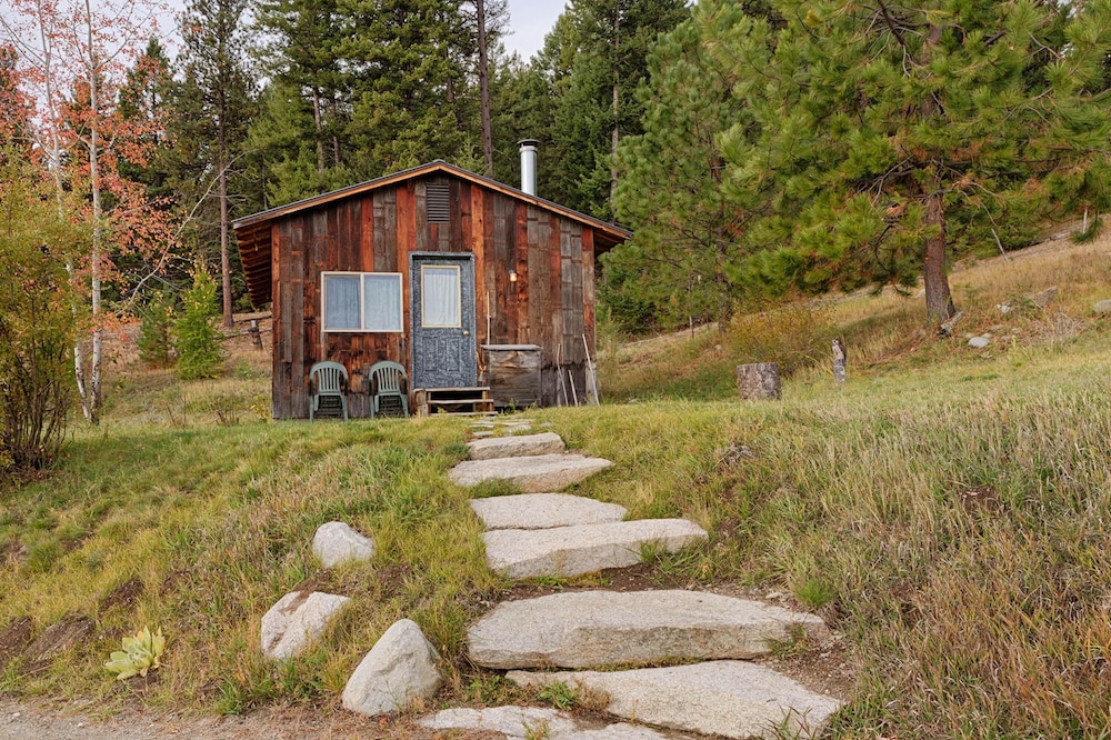 Cosmos Cabin at Eden Valley