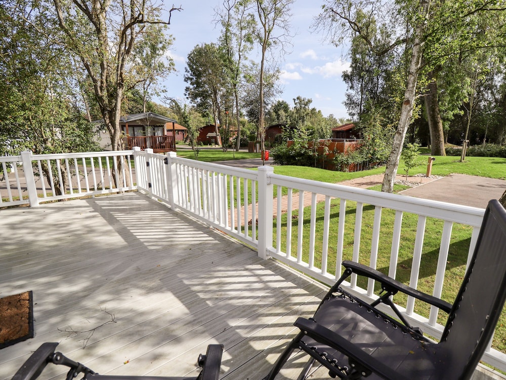 18 Woodlands Retreat