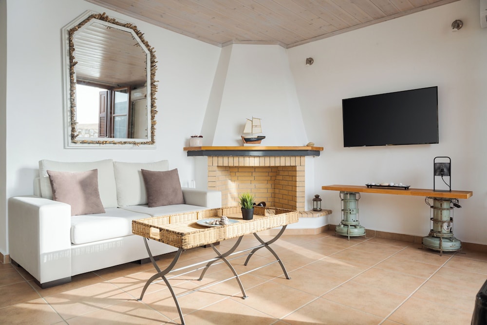 Aura Seafront Villa