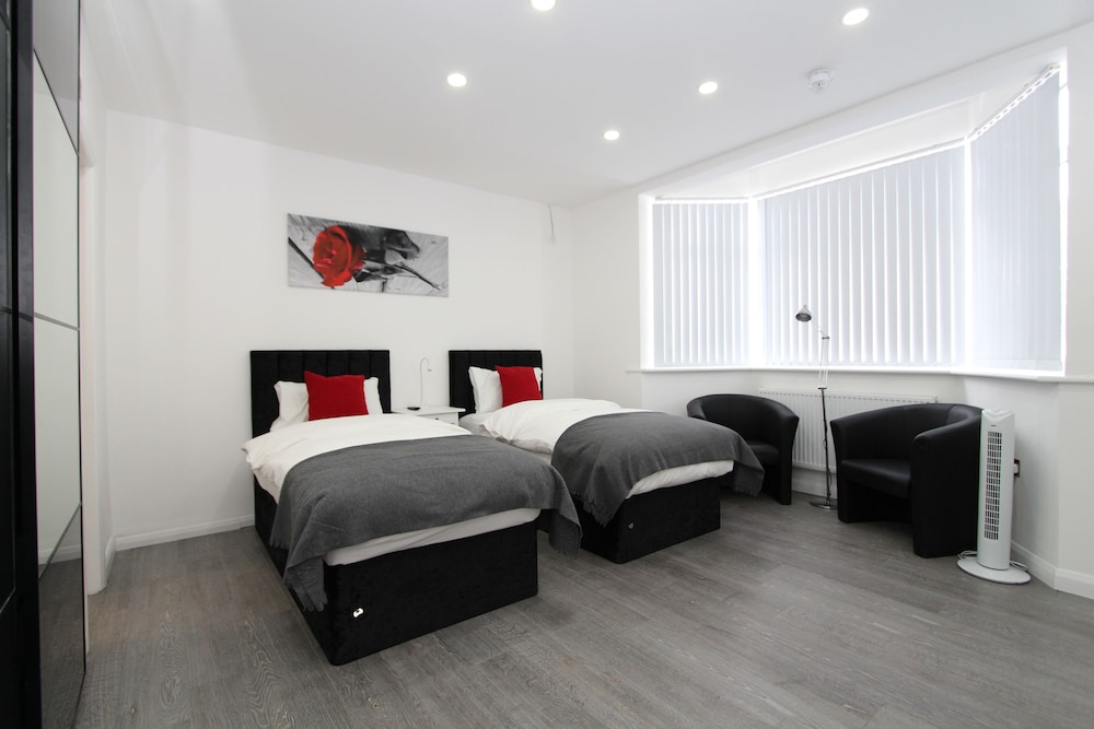 BlueGreen Suites