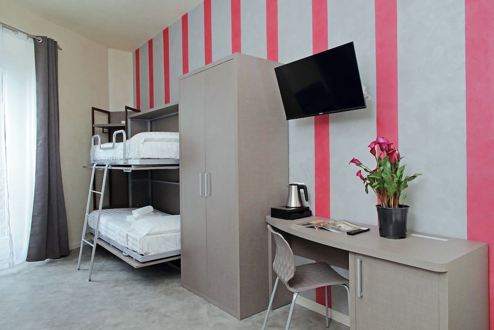 Termini Comfort rooms by Flatinrome