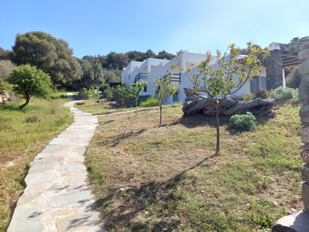 SkiNAmmos Eco Villas