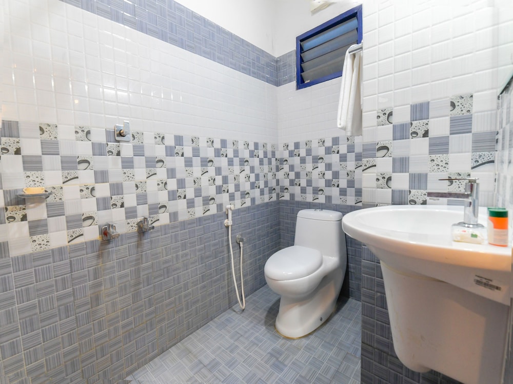 OYO 11529 Diamond Residency