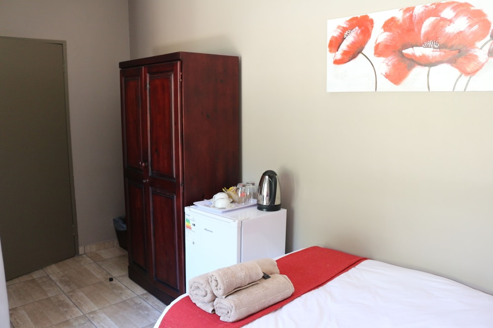 Hummingbirds Nest Guesthouse