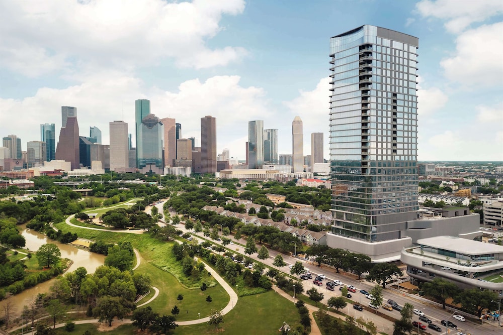 Thompson Houston, by Hyatt 1