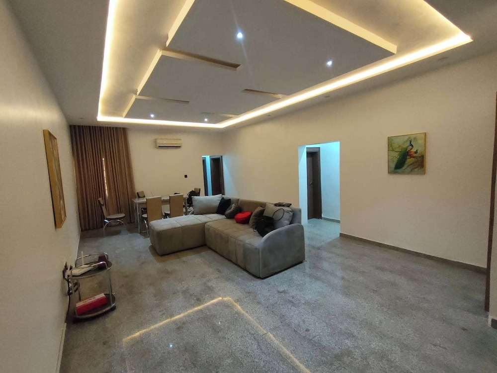 Hemas Hotel and Apartment