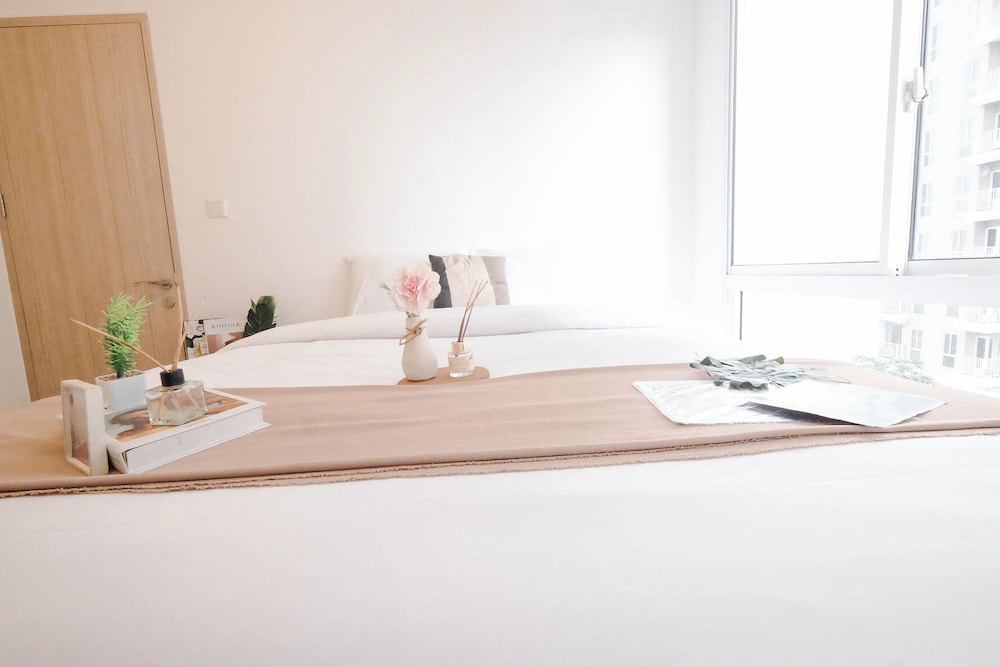 Basic 2Br Apartment Near Tokyo Hub At Tokyo Riverside Pik 2