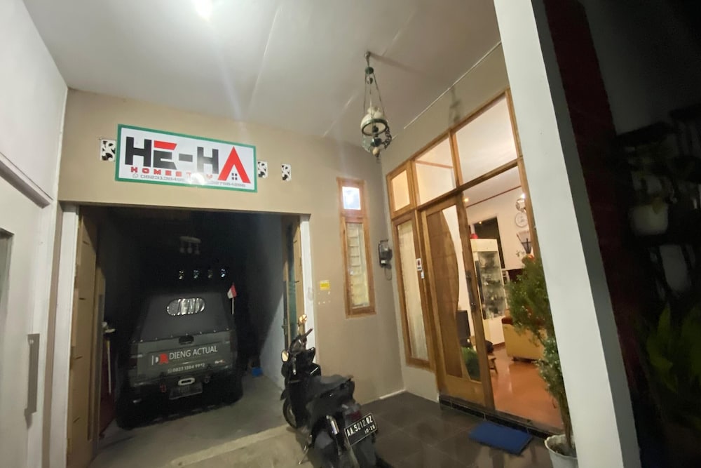 OYO 94839 He-ha Homestay Syariah
