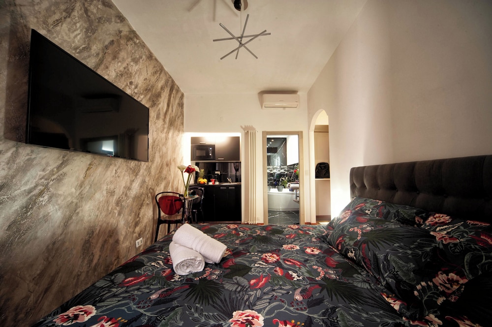 Farnese Jacuzzi Apartment