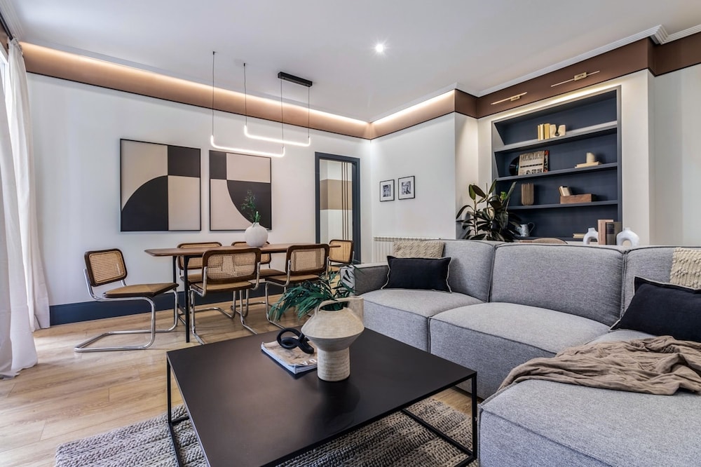 Coquesa - 2 Bedrooms and Terrace in Lista