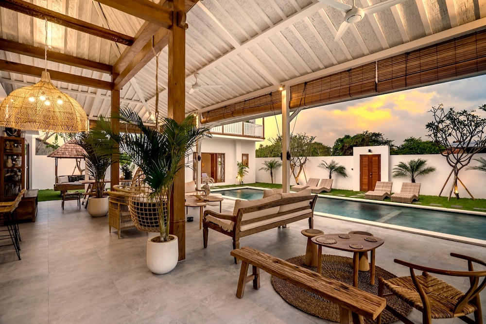 Villa Folie by Alfred in Bali - New 5bdr Dream Villa in the Heart of Seminyak