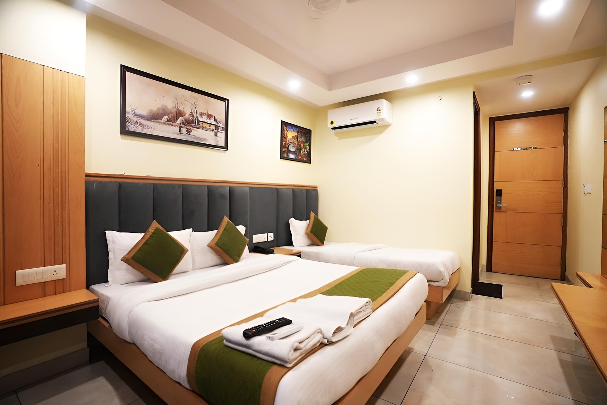 Hotel Aman Imperial at New Delhi Railway Station view 5