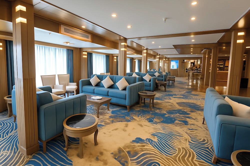 Nile Cruise Rene, Every Wednesday from Aswan for 3 nights and every Saturday from Luxor for 4 nights, including three meals