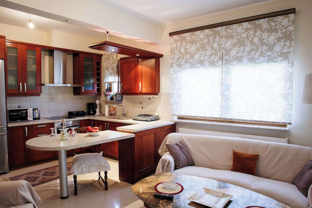 Anastasia s Kastoria Cozy Modern Garden Retreat