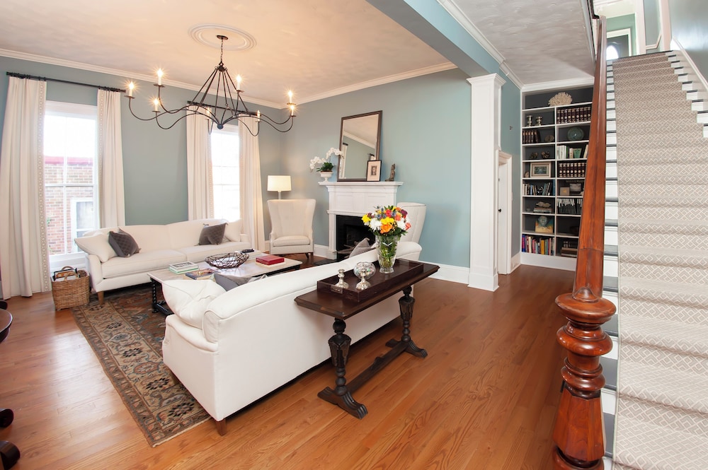 The Aerie Bed and Breakfast
