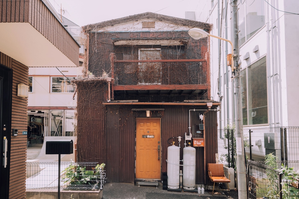 Ivy Place Harajuku Urban Steel Teahouse