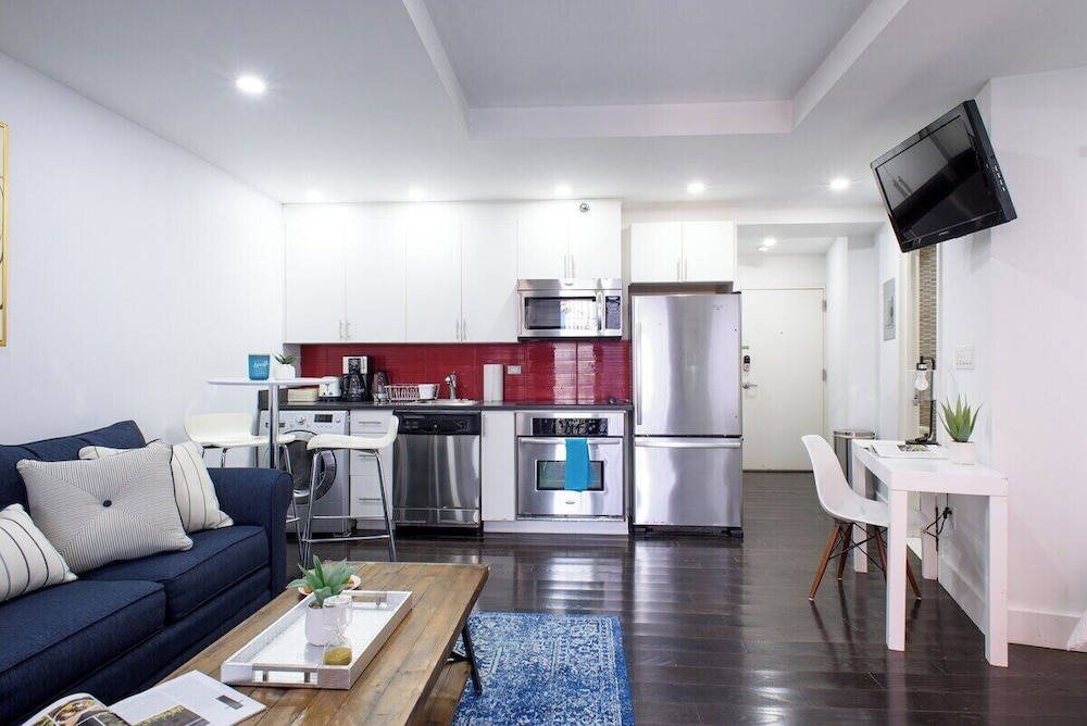 809 Midtown Apartments