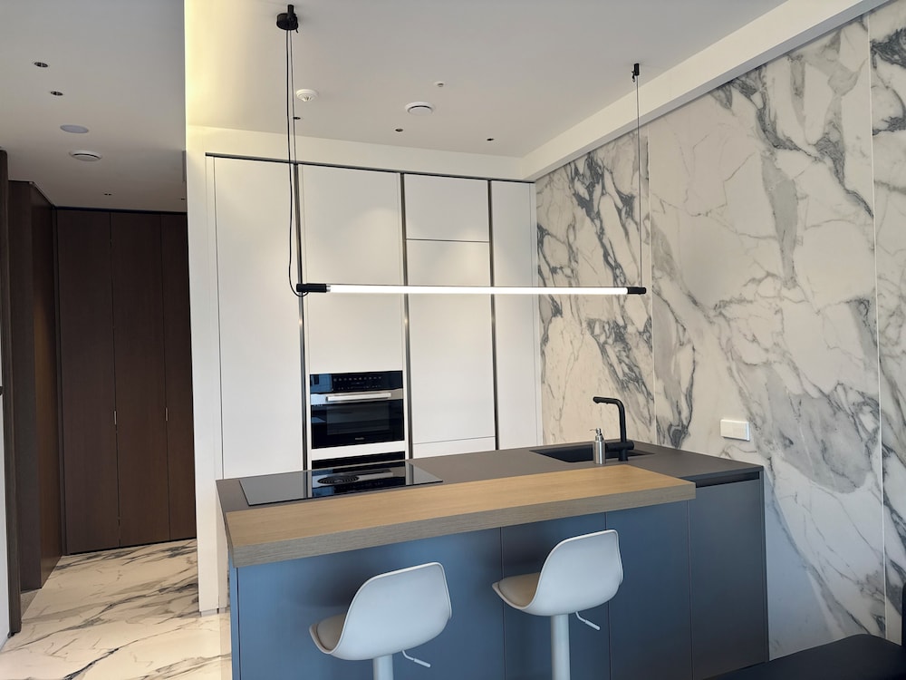 Caelum Black Gangnam Luxury Apt