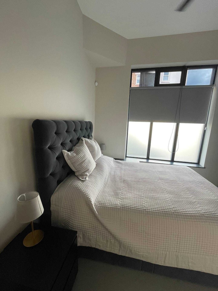 Sleek & Central 1BD Flat - Battersea Park