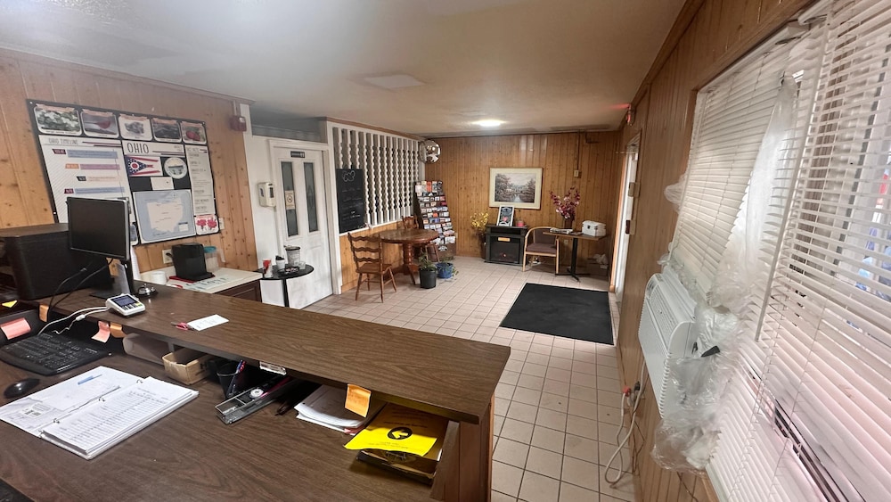 Botkins motel