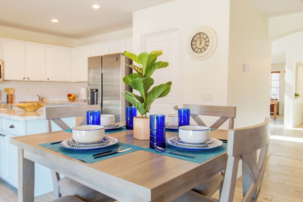 Casa Alessia 4BR Home & Heated Pool