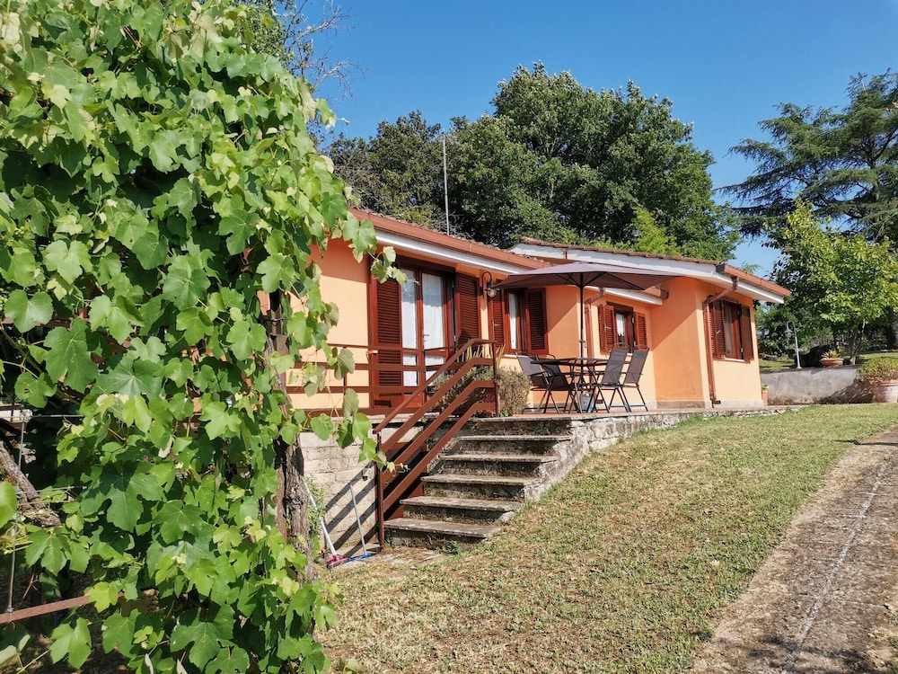 Serene Italian Retreat in Monte Caminetto, Rome Casa Airone