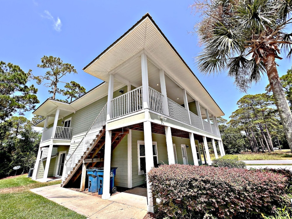 Laguna Breeze
