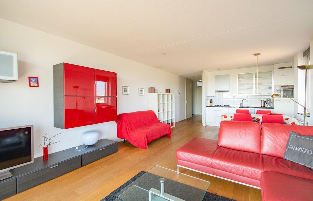 Cozy Apartment With Balcony