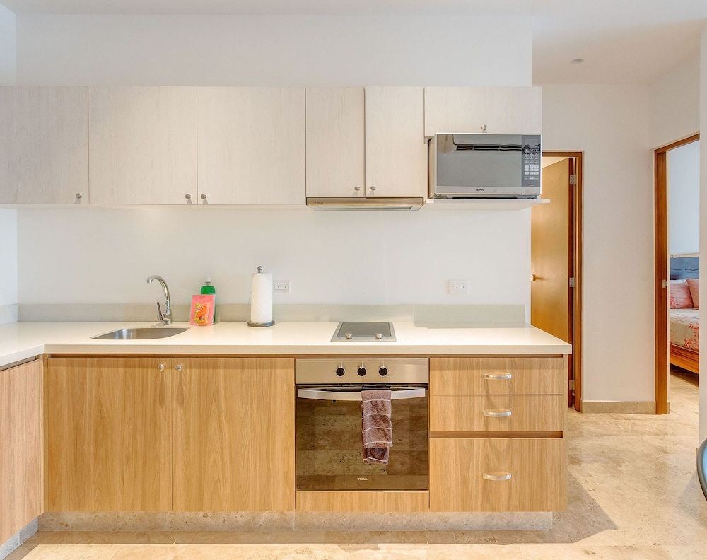 Luxe Apartments near famous 5th Ave