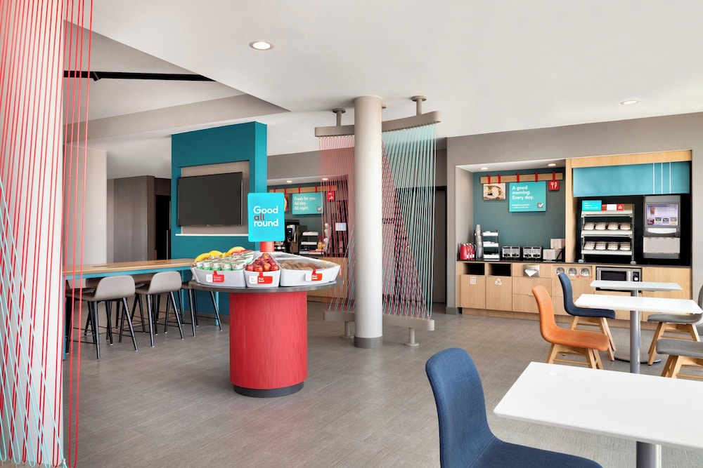 avid hotel Guadalajara Aeropuerto Norte by IHG