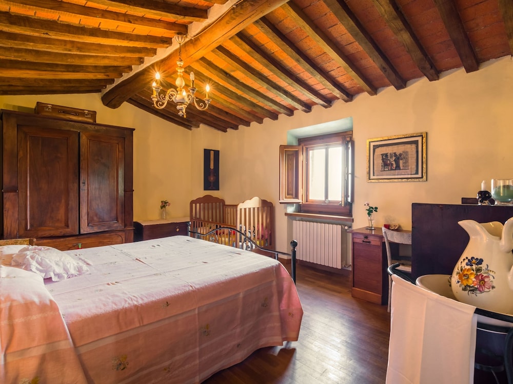 Beautiful Home in Lizzanello view 5