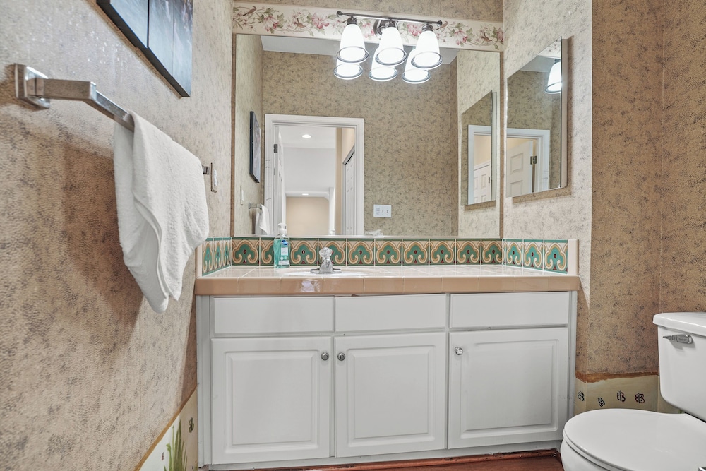 Beautiful Spacious 4BR in Silver Terrace