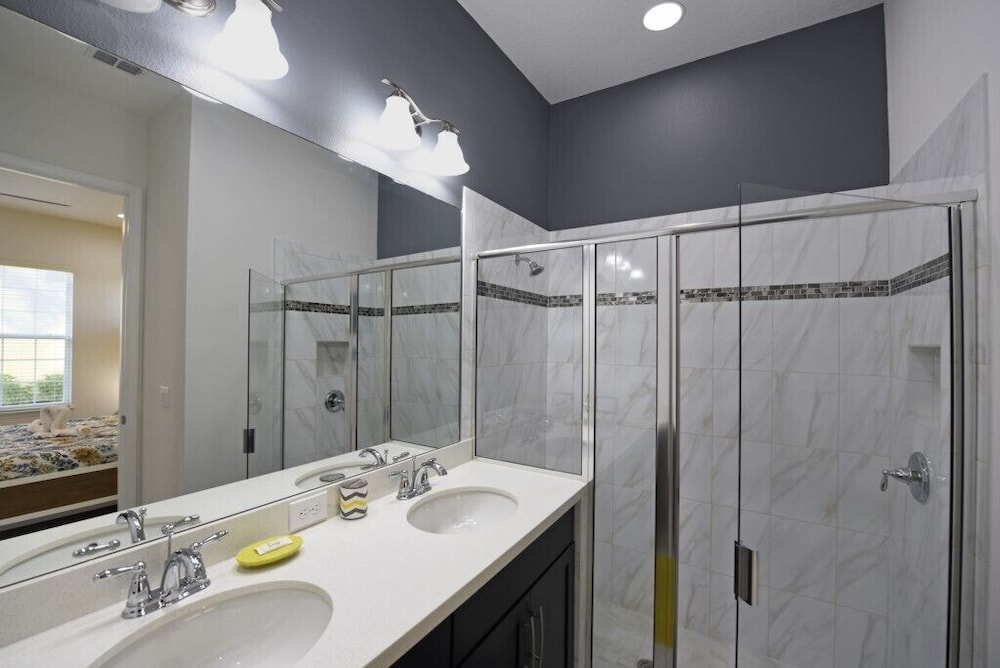 Festival Resort Private Splash Pool Near Disney! 5 Bedroom Townhouse by RedAwning view 5