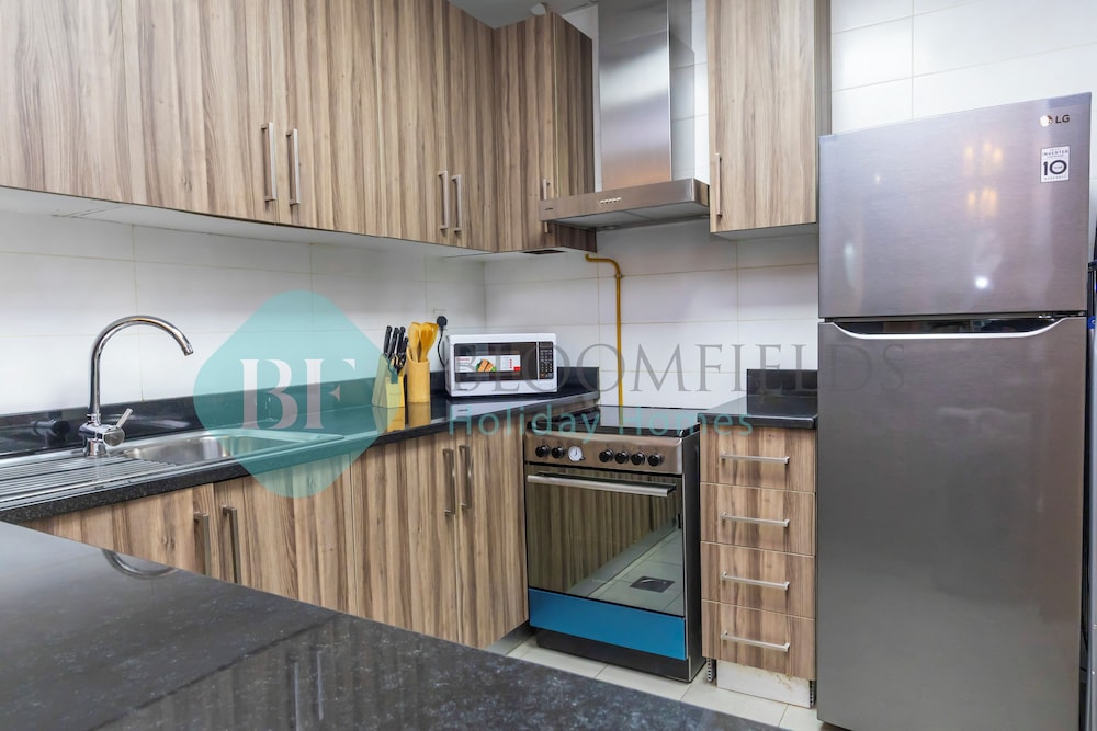 Bloomfields Luxurious 1BR Down Town