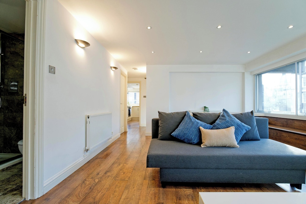 Imperial Queensway Apartment